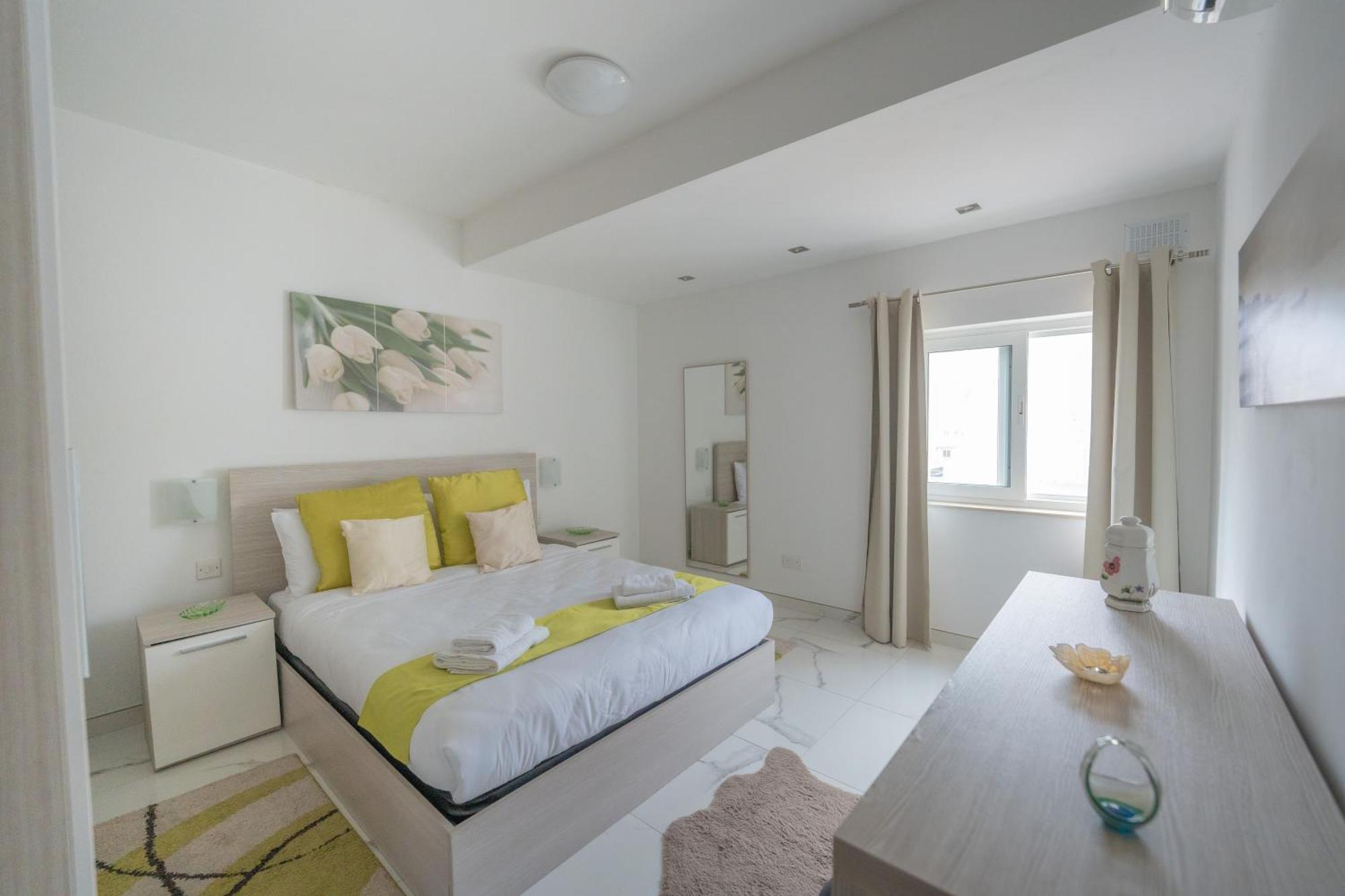Stylish, Modern & Spacious 1br Close To Salina Bay - Bugibba Apartment *